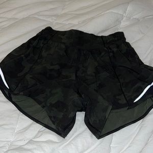 Lululemon Hotty Hot Short 4” Green Camo